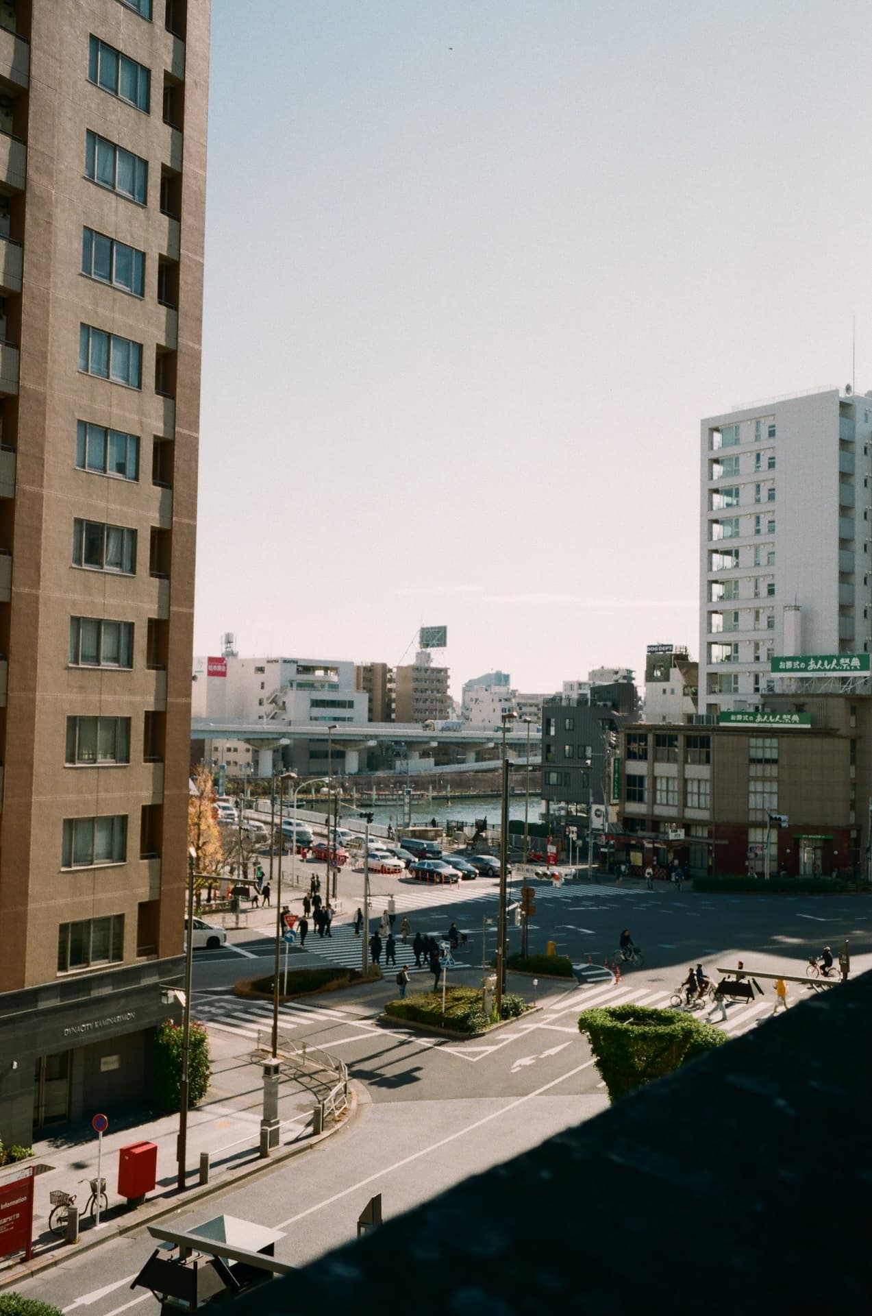 Tokyo on Sun, December 15, 2024 by cle (Christian Le)